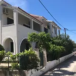 Marias Seaside Apartments